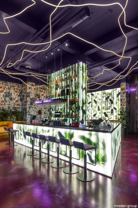 Trianglo Lounge Bar / Maden Group