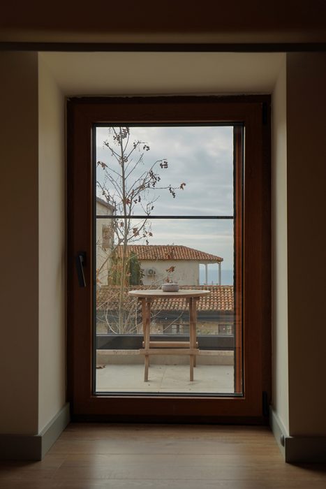 sea-apartment- Erazmia ---Gjikopulli-interior-pikark-window-view